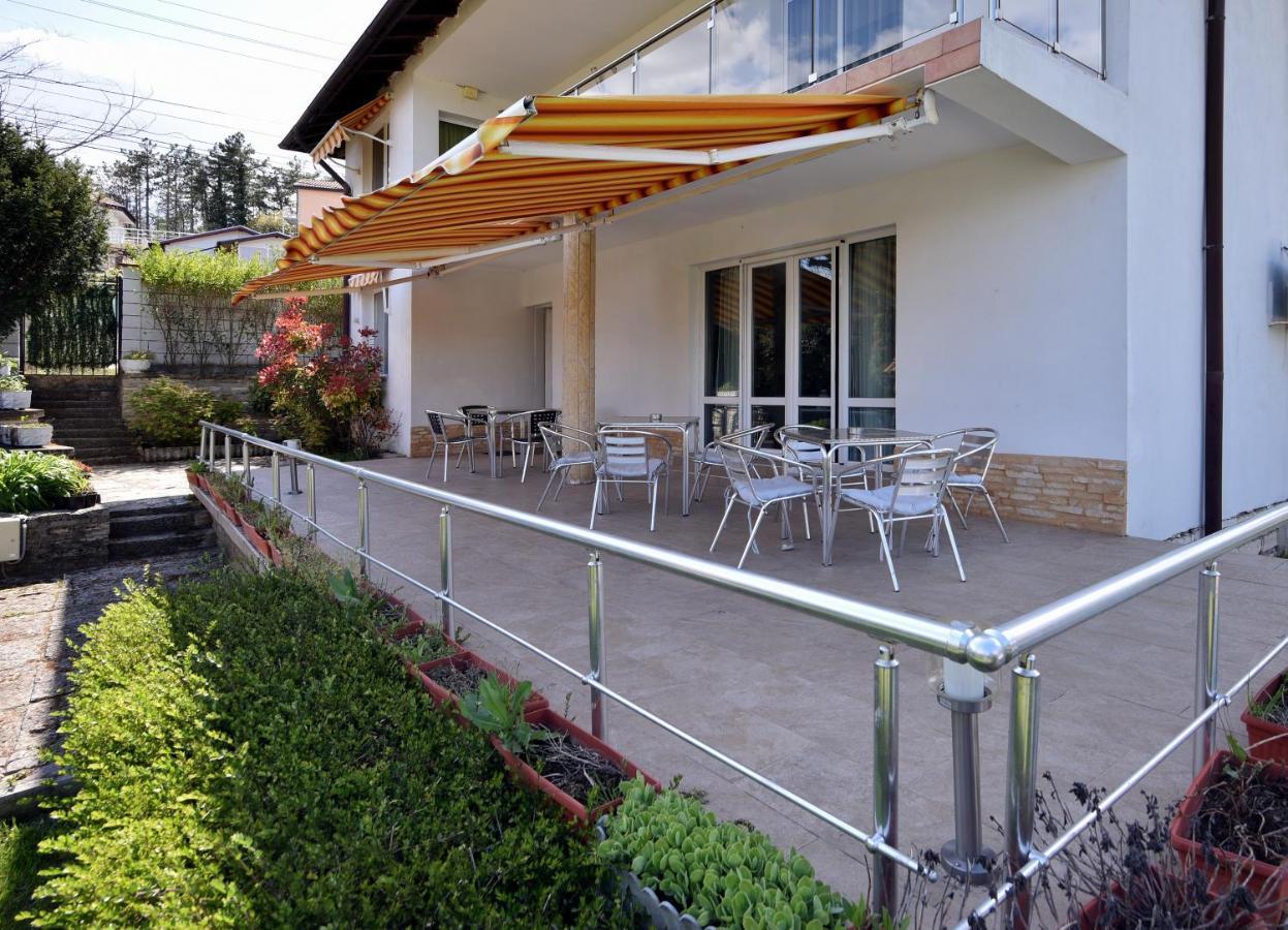 Villa Holiday Baltjik Exteriör bild