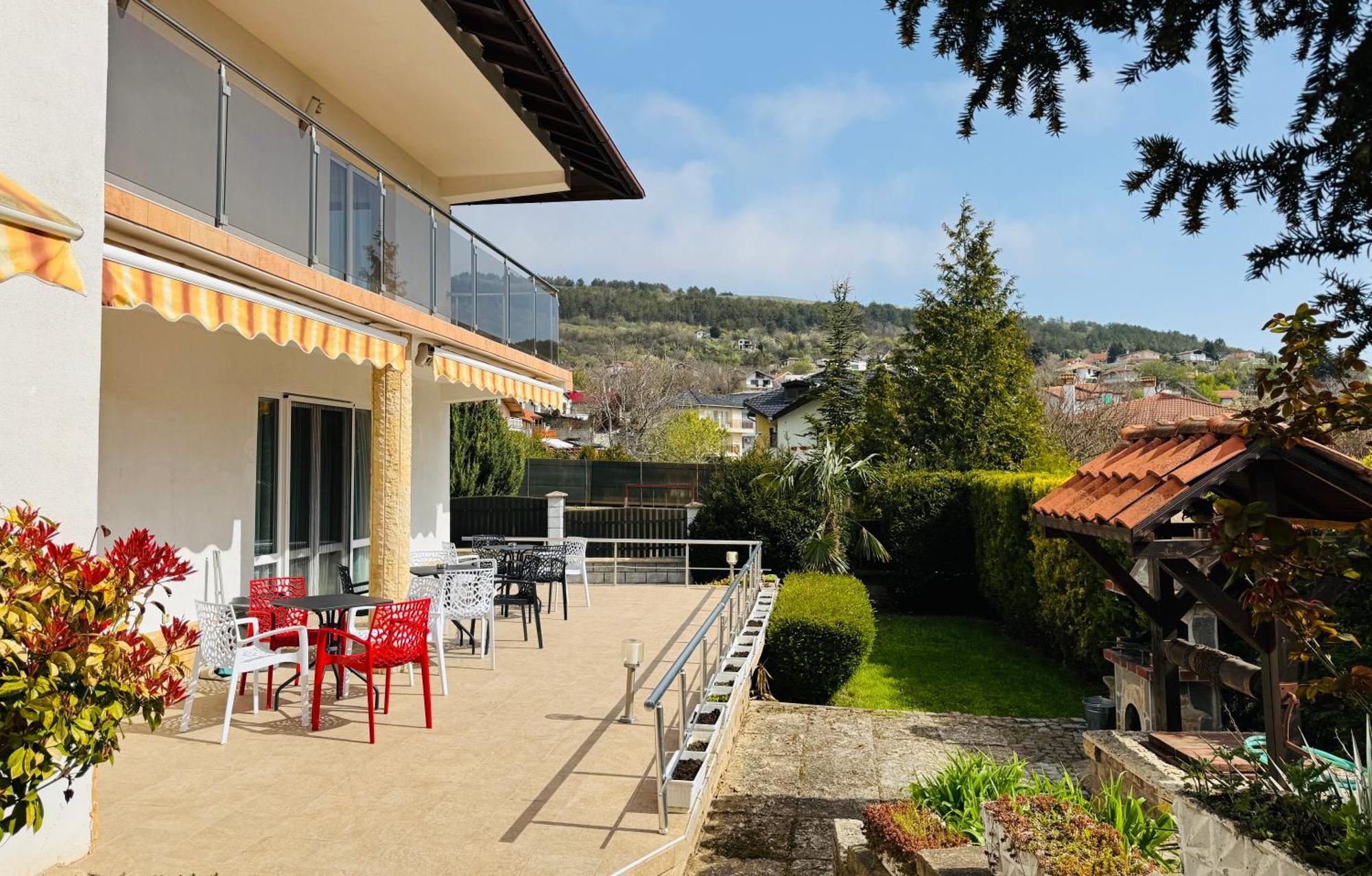 Villa Holiday Baltjik Exteriör bild