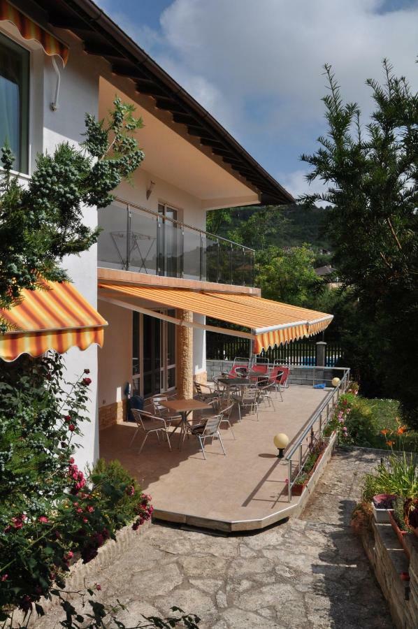 Villa Holiday Baltjik Exteriör bild
